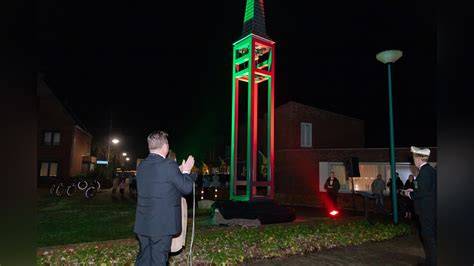 afbeelding van torenspits en muurkroon