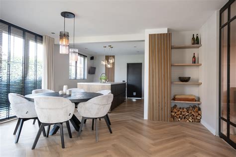 Infographic: Opening Groenekan en concept (tablet-menu, open keuken, openingstijden)