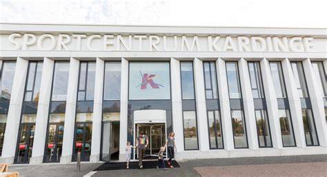 Infografiek: Overzicht nieuw Kardinge met ijsvoorzieningen, sporthal en zwemgedeelte