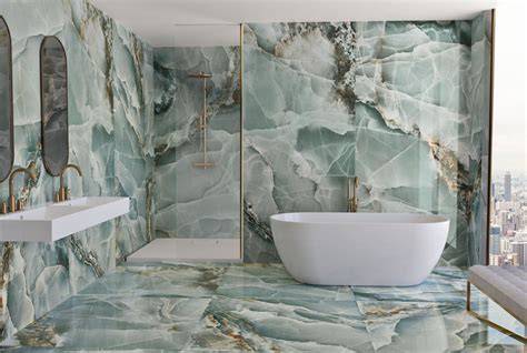Foto: Marmerlook tegels en Onyx accents