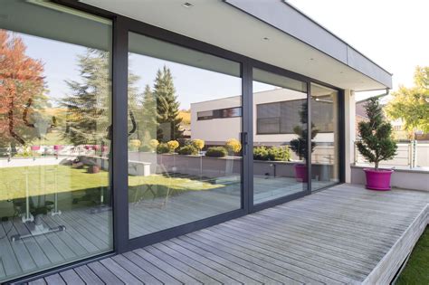 Vergelijking kunststof, aluminium en hout voor schuifpuien - voor- en nadelen