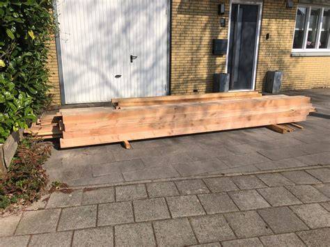 Halfhoutverbinding tussen ringbalk en staander