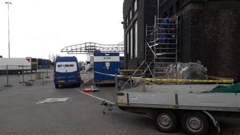 Containment-illustratie voor asbestsanering binnen een gebouw