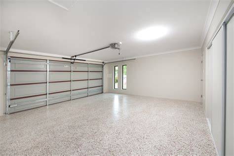 Voorbeeld van een epoxy garagevloer in verschillende kleuren en afwerkingen