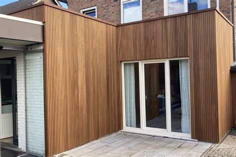 Illustratie van een modern huis met kunststof gevelbekleding in verschillende kleuren en profielen