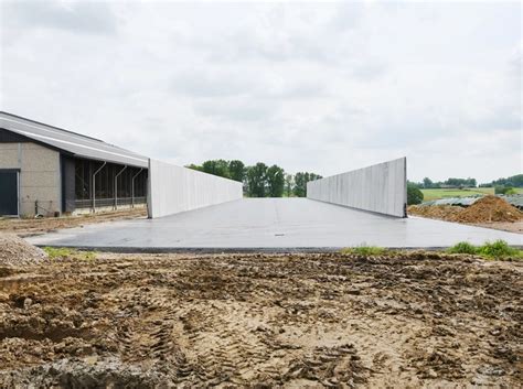 Afbeelding van L-, T-, U- en H-wanden en siloblokken voor agrarische opslag.