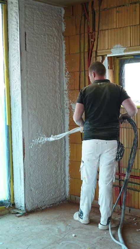 Diagram: proces van stucwerk en schilderklaar eindresultaat