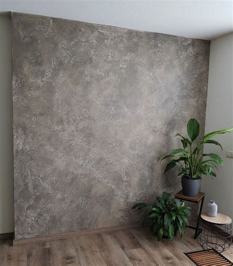 Beeld: voorbeelden van decoratief stucwerk (marmerlook, tadelakt, betonlook)