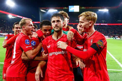 Organisatie- en stafstructuur rondom Jong FC Twente en eerste elftal