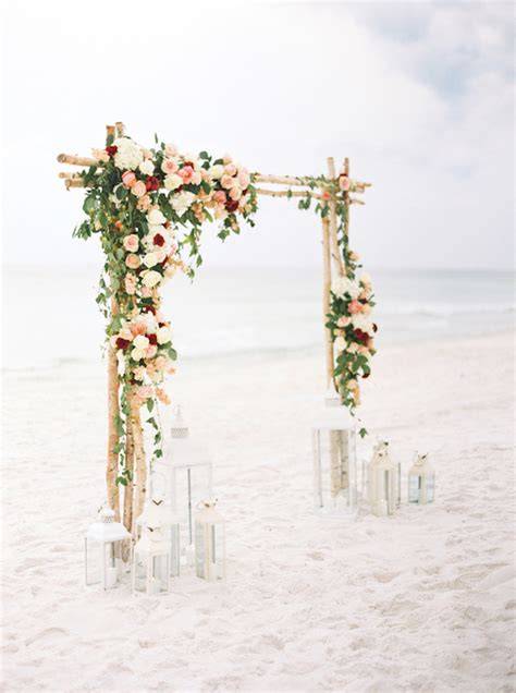 Weddingbackdrop en trouwboog decoraties