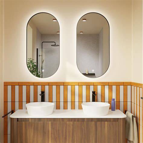 7. Moderne badkamer met twee ovale spiegels