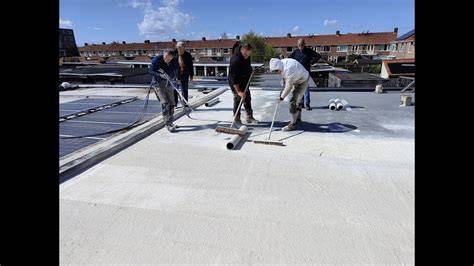 AllShield Blue dakcoating op een geïsoleerd dak