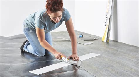 Infographic: Stappenplan vinyl leggen en afwerken