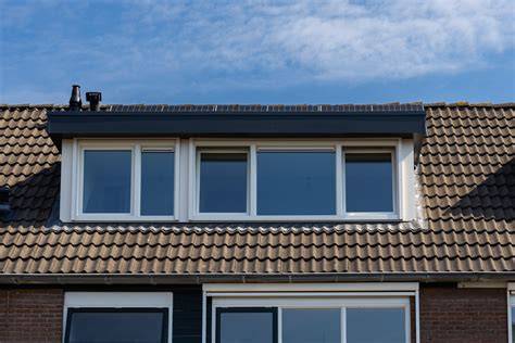 Infographic: kostenopbouw dakkapel (invalshoek, materiaal, arbeid, vergunningen)