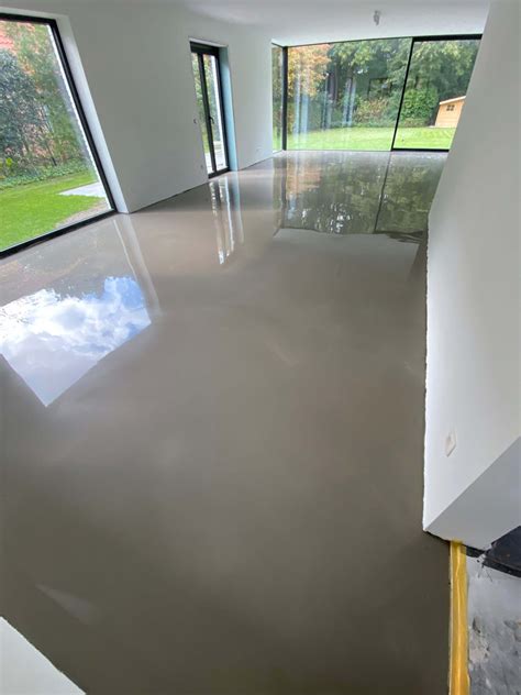 Schema: Adviezen voor kitkeuze per vloertype (epoxy, PU, PVC, laminaat)