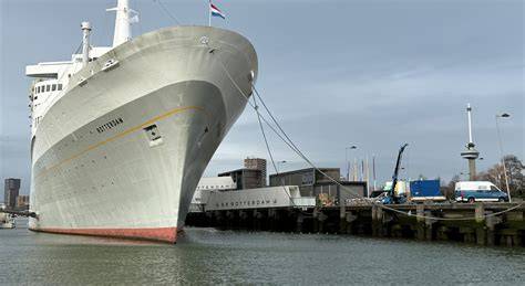 Terugkeer van het ss Rotterdam naar Katendrecht