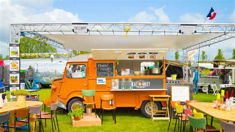 Foodtruck bij de opening van de Aldi