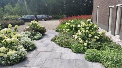 aansluiting gras en bestrating voorbeeld