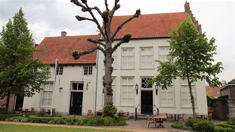 Gouverneurshuis_onderweg.jpg