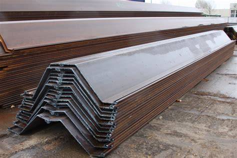 Stalen damwandplaten met trapeziumprofiel