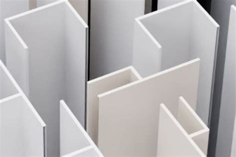 Collage van verschillende kunststof profielen zoals H, T, Z en U profielen