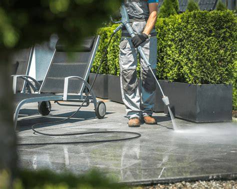 schone grindtegels voor en na reiniging
