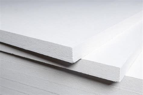 Schema van de samenstelling van een calcium silicaat isolatieplaat