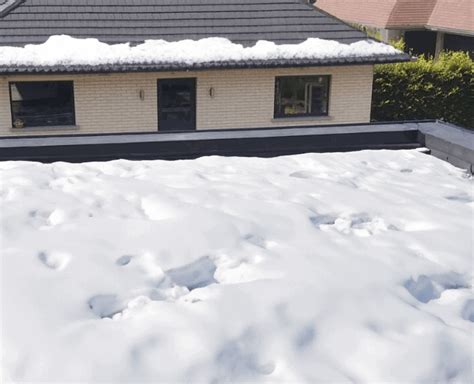 Infographic: Veilige stappen bij sneeuw en vrieskou op EPDM en bitumen