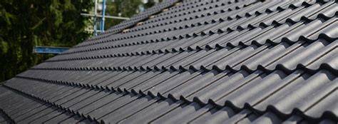 Prijslijst en types van dakpannen: keramisch, beton, dakpanplaten