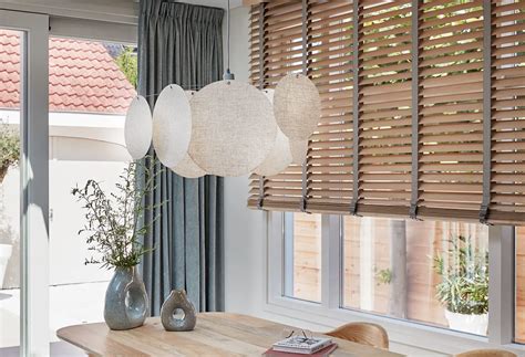 Showroom met diverse raamdecoratie opties