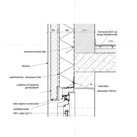 Technische tekening van een sandwichpaneel met VIP-isolatie langs een muur