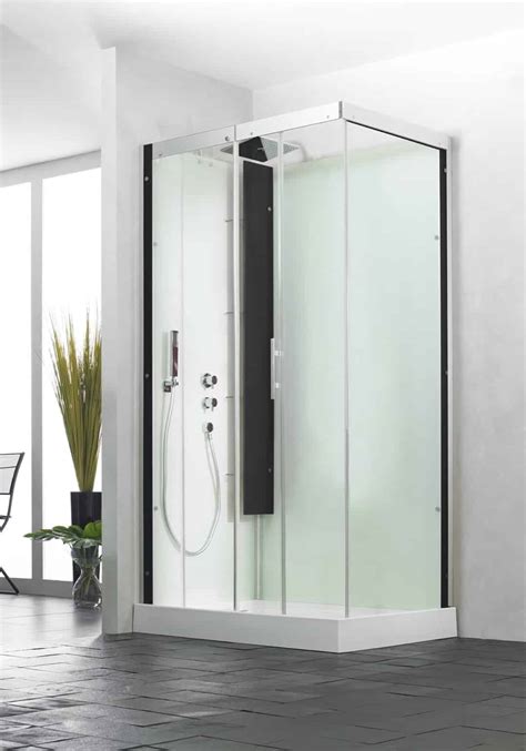 Moderne Kinedo New Horizon douchecabine met draaideur in stijlvolle badkamer
