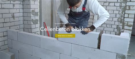 Illustratie van het plaatsen van cellenbetonblokken voor een verhoogde badkamervloer