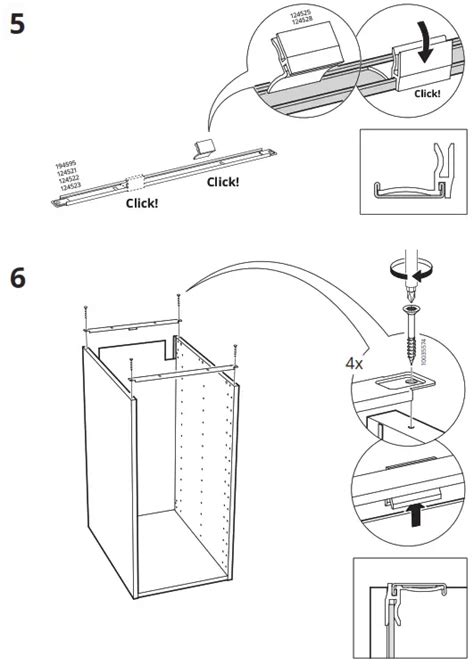 Detail van IKEA METOD plintmontage met clips