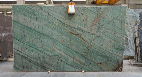 Emerald Green - Levendig Braziliaans kwartsiet met witte en bruine accenten