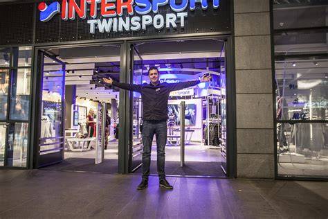 Intersport Den Haag winkelinterieur met testarena en loopband