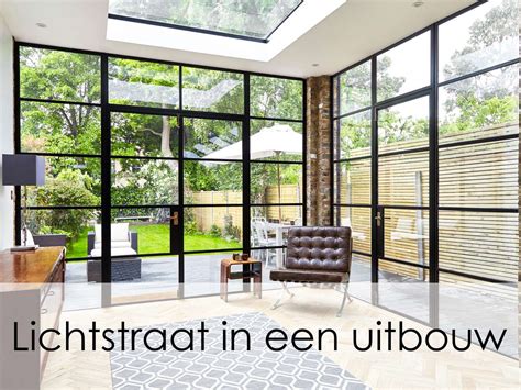 Infographic die de voordelen van een balkonserre visualiseert: extra leefruimte, meer licht, bescherming tegen weer.