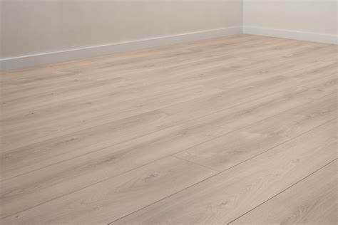 Infographic met verschillende afwerkingen, groeven en plankformaten van eiken laminaat
