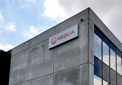Gevelreclame overzichtschets met lichtbak en varianten