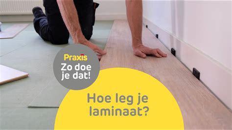 Voorbeeld van een laminaatvloer met een realistische houtprint