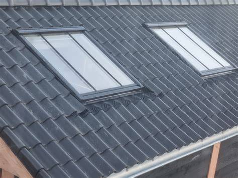 Tweedehands VELUX dakramen op voorraad magazijn