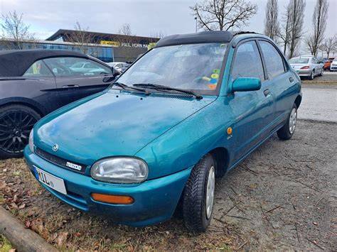 Foto: Mazda 121 in vroegtijdig ontwerpjasje