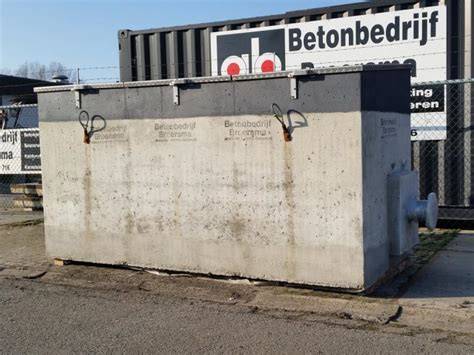 Foto: Voor- en nadelen van kunststof vs betonnen watermeterputten