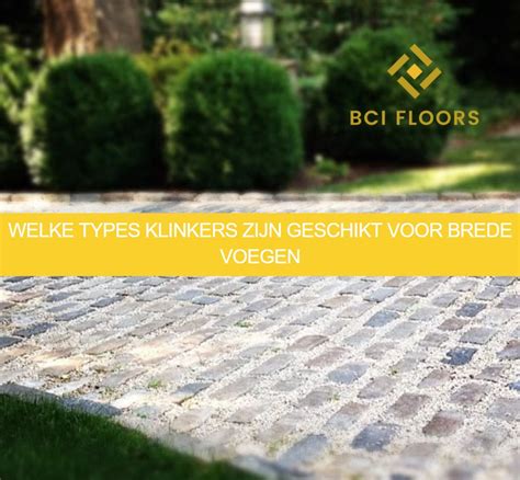 Voorbeeld natuursteen bestrating met brede voegen