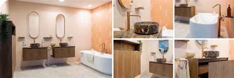 Afbeelding: 2000m2 showroomruimte met diverse badkamers