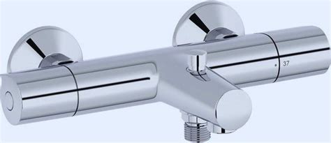 Voorbeeld van een stijlvolle thermostaatkraan die discreet is weggewerkt