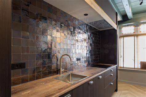 Foto: Voorbeelden van vochtbestendige wandtegels in badkamer en keuken