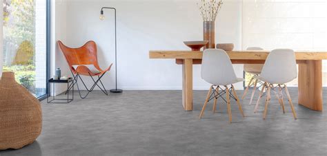 Close-up van een vinyl vloer met betonlook textuur