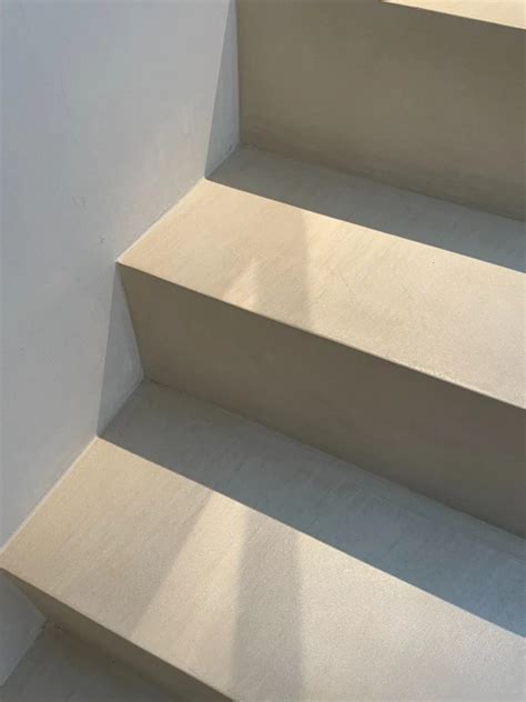 Infographic: Voordelen van microcement op trappen