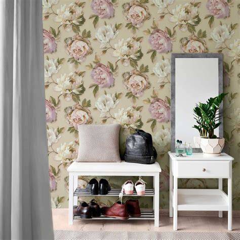 Foto: kamerinrichting met bloemenbehang en zachte pastelkleuren